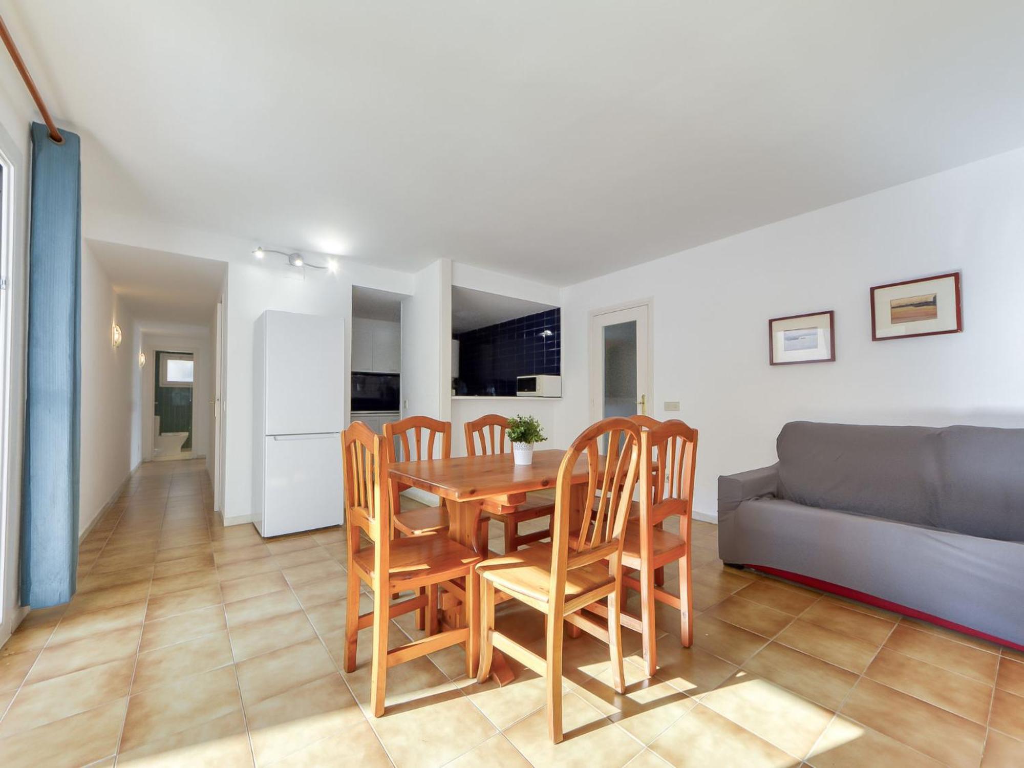 Appartamento Platja De Roses-10 By Interhome